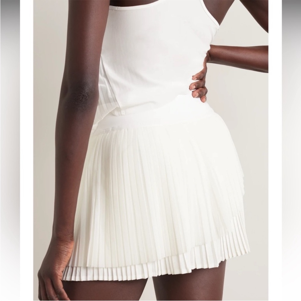 LULULEMON Pleated Tiered Tennis Skirt. Size 2. NWT. MSRP$95.